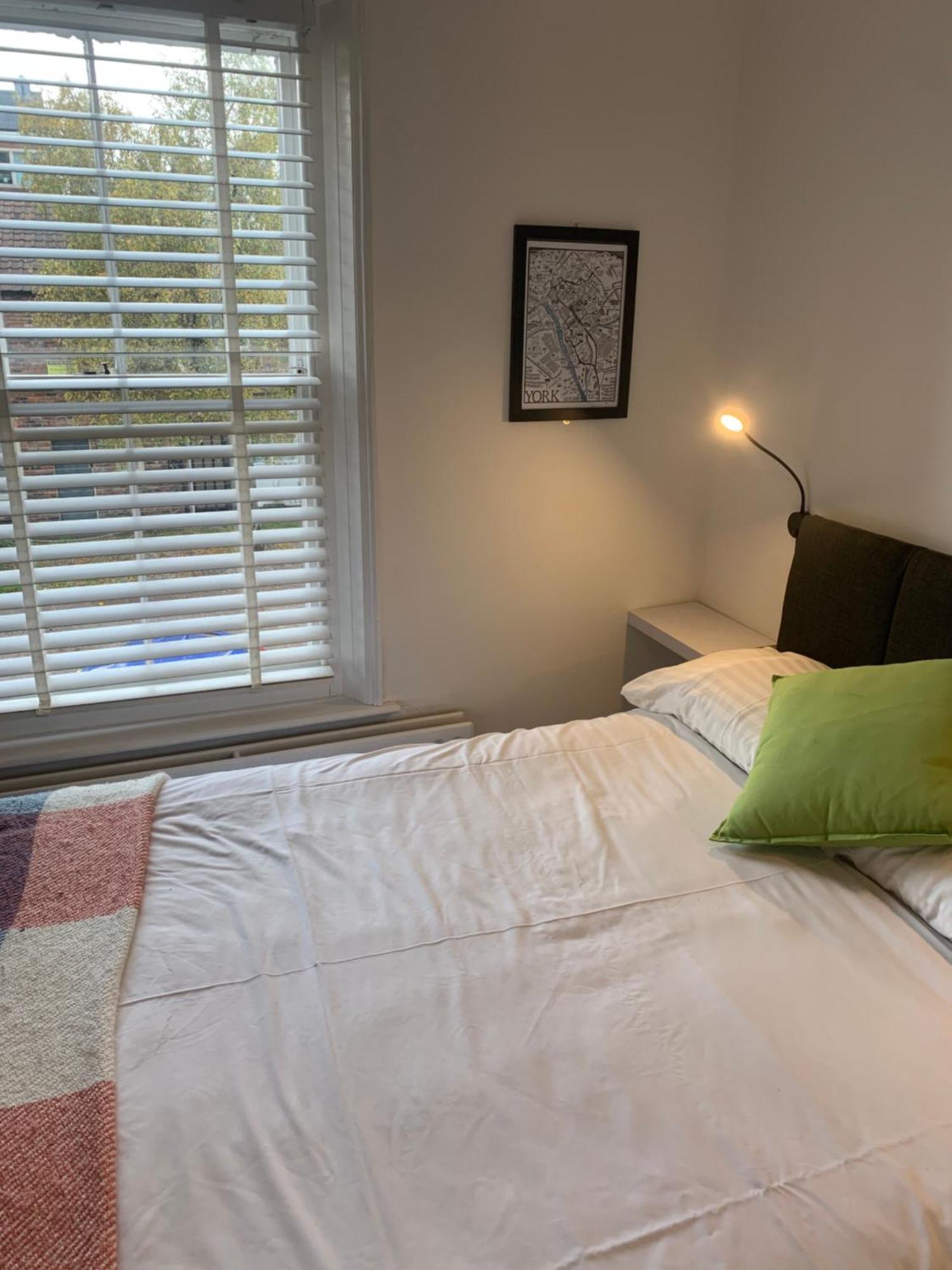 Intown - 60 Second Walk 2 Minster! — Photos 2